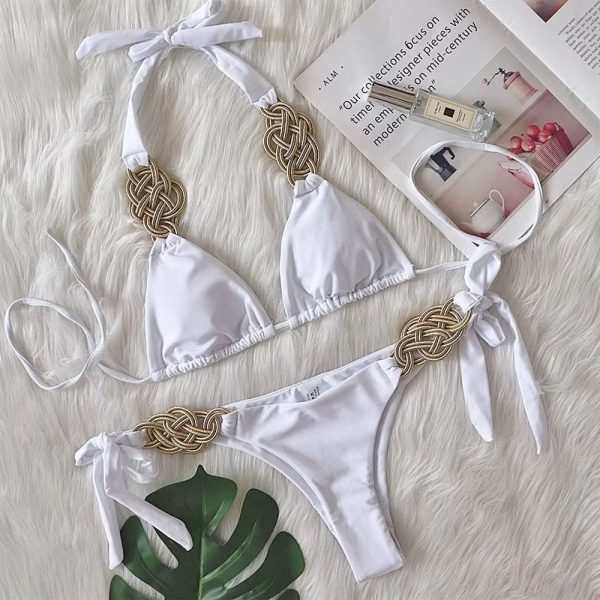 Witte Triangel Bikini met Luxe Gouden Detail en Sierlijke Strikjes - Afbeelding 5