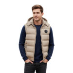 Bodywarmer met capuchon